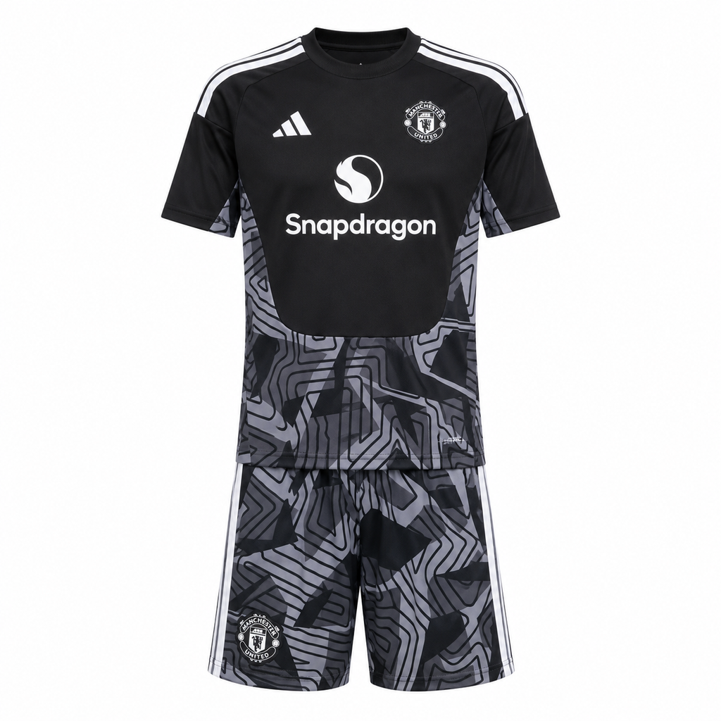 Manchester United 26/27 Kid's Black Goalkeeper Set